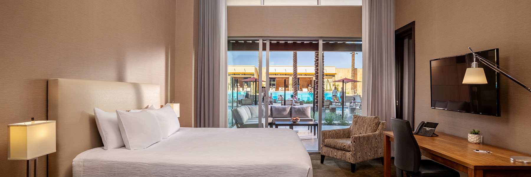 standard-hero-Luxury Hotel Rooms & Suites in Scottsdale